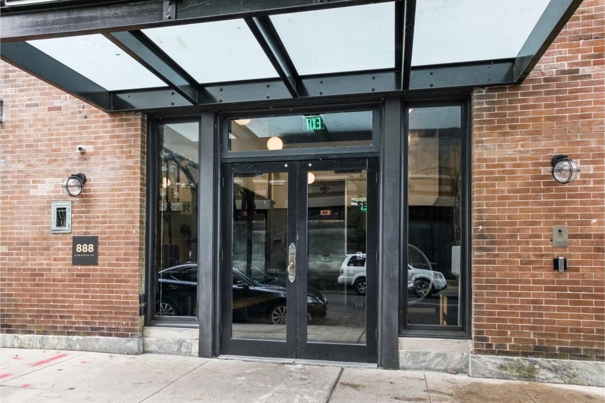 Beautiful Downtown 2 Bedroom 2 Bath 3 Blocks From Superdome Or Parade Route Hotel New Orleans