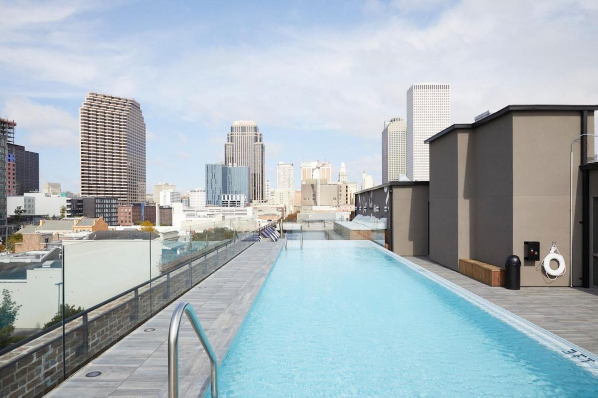 Beautiful Downtown 2 Bedroom 2 Bath 3 Blocks From Superdome Or Parade Route Hotel New Orleans
